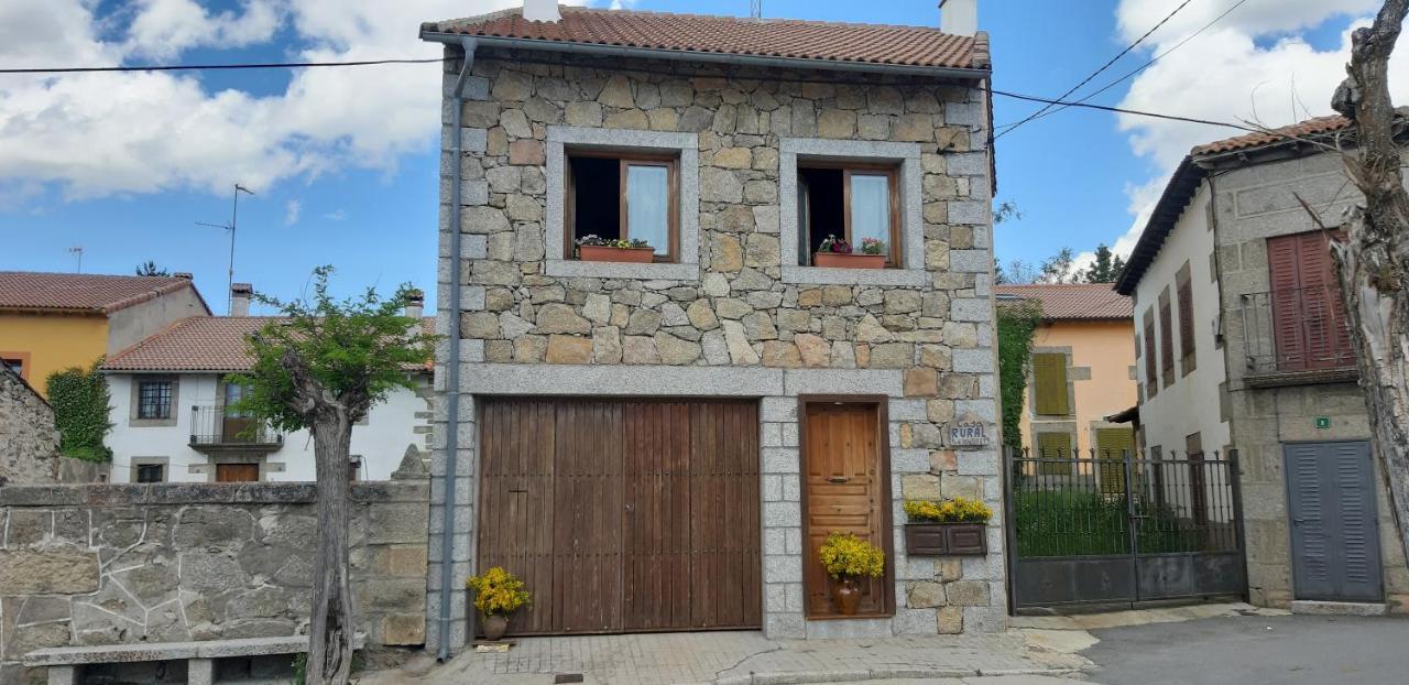 Casa Rural el Casillo del Abuelo Goyo Hostal Navarredonda Exterior foto
